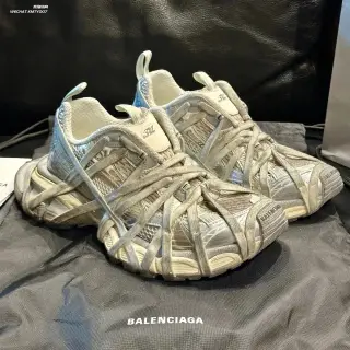 BC Sneaker V2