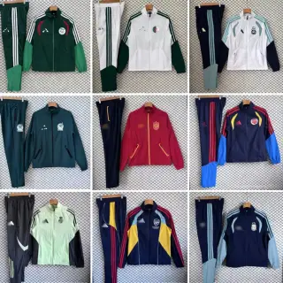 Nationalteam-Trainingsanzug mit Windbreaker 26/27